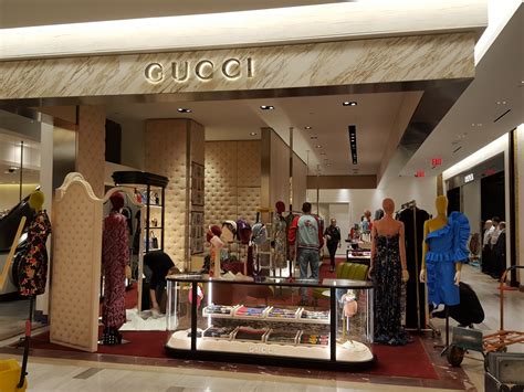 GUCCI AT SAKS FIFTH AVENUE .